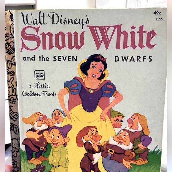📚Vintage Cute 1978 Snow White and the Seven Dwarfs Little Golden Book for Kids - Picture 15 of 16